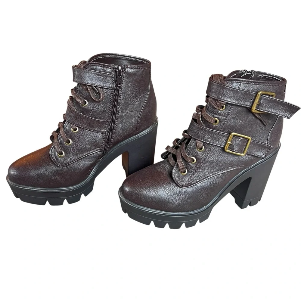 Bamboo Brown Platform Lug Sole Lace Up Ankle Boots Size 9